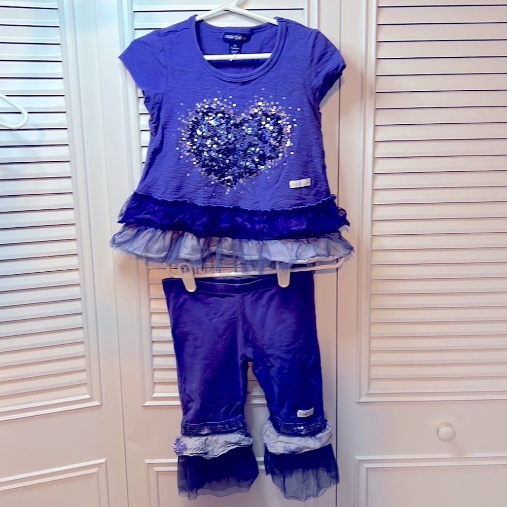 Naartjie kids purple outfit size xs 3 years.